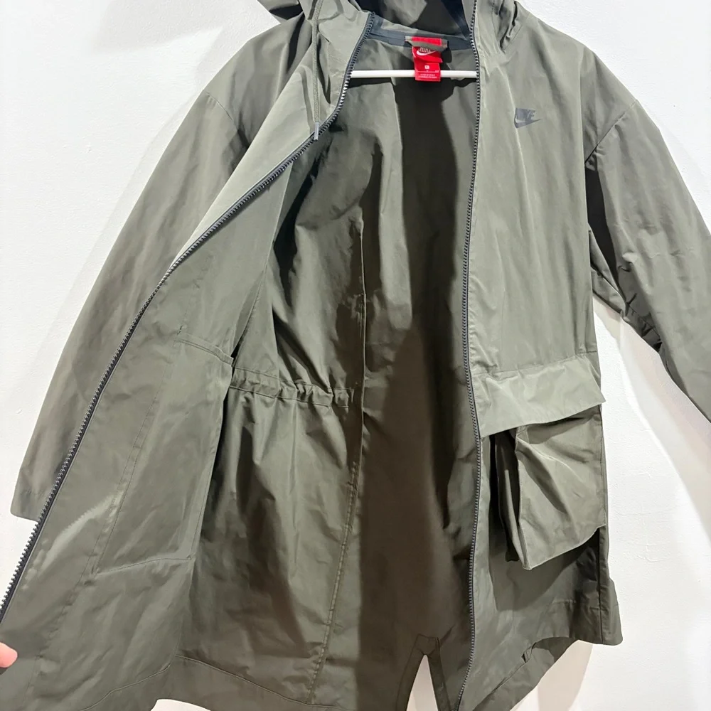 Nike Longline Utility Rain Jacket Olive Small Water Repellent Hooded Gorpcore - Picture 4 of 6